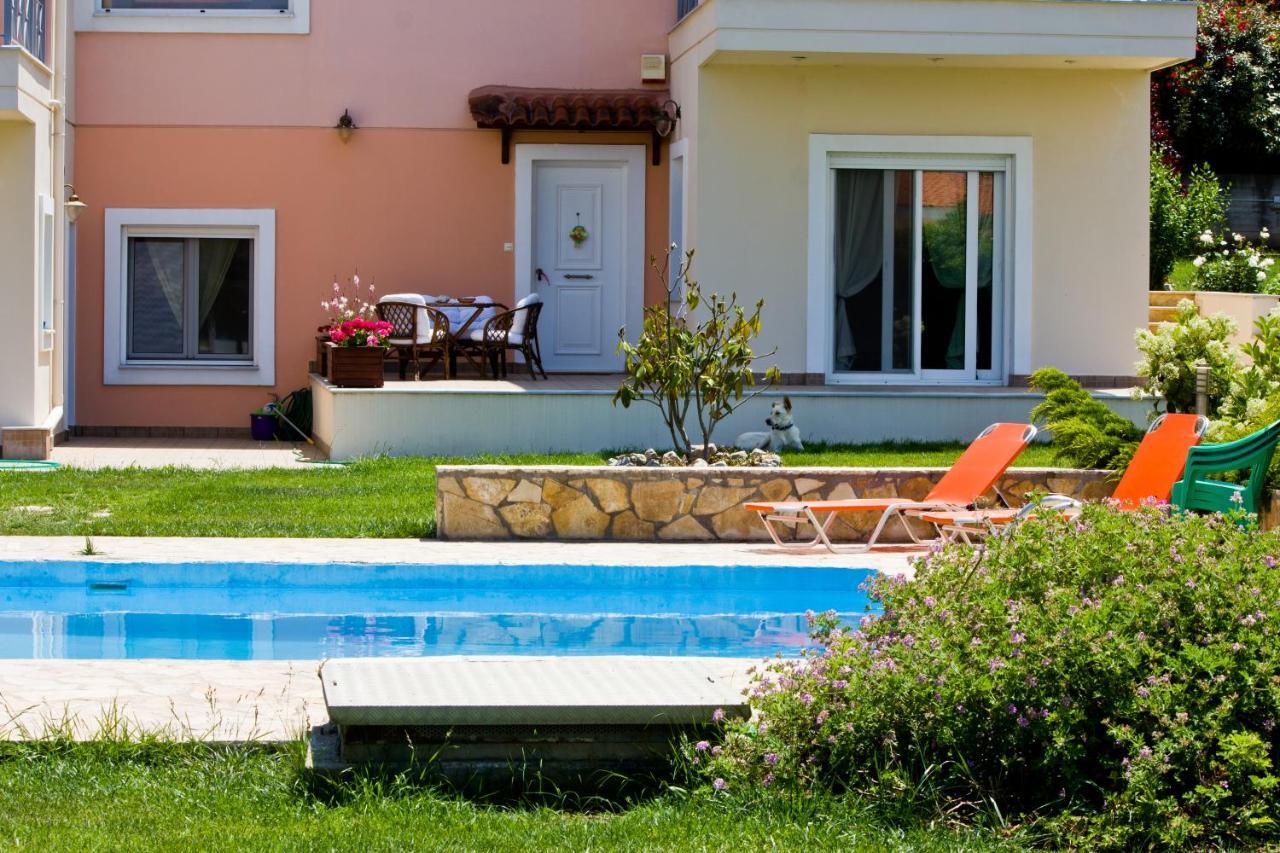 Brina'S Luxury Apartments Agioi Apostoloi (Attica) Exterior foto
