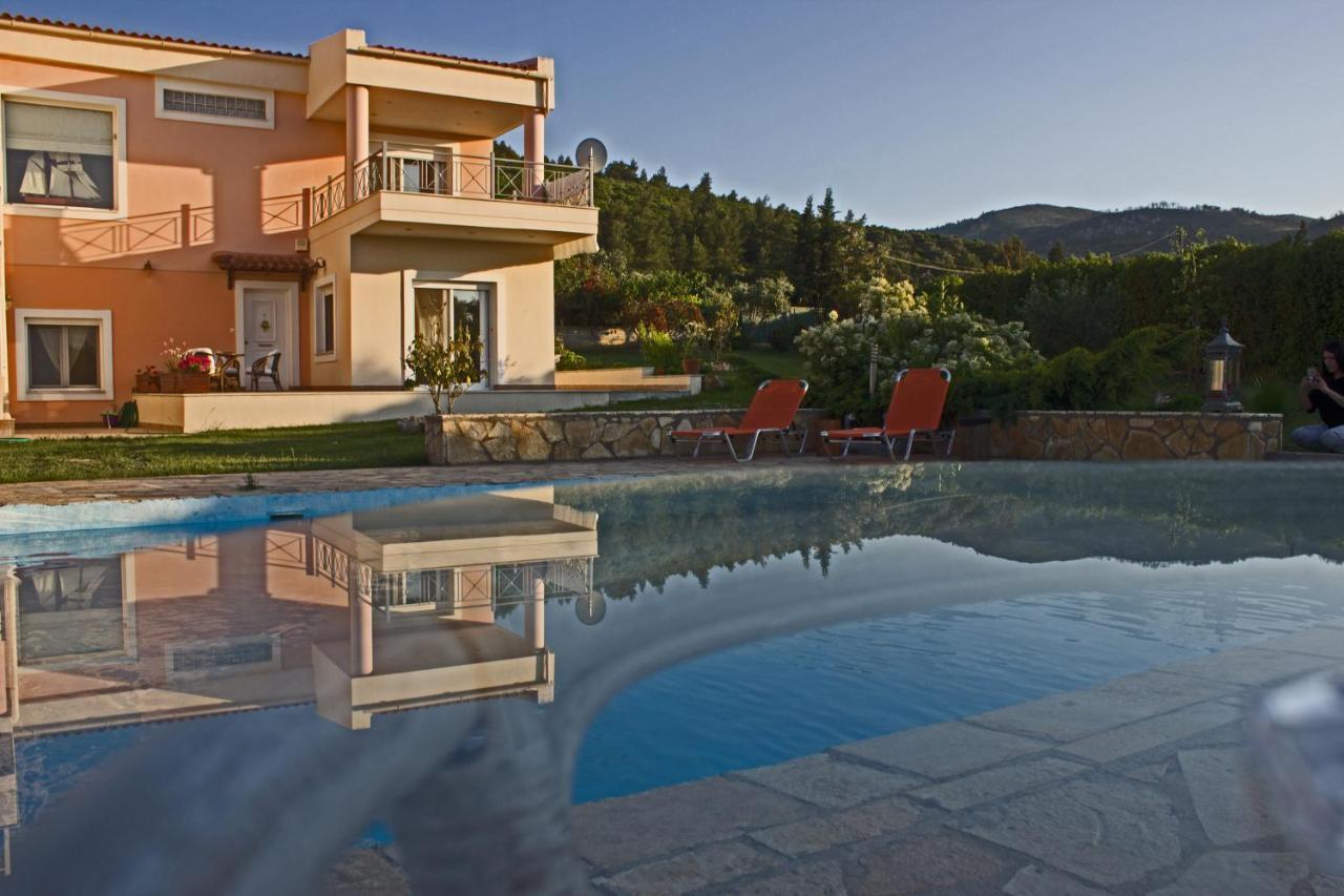 Brina'S Luxury Apartments Agioi Apostoloi (Attica) Exterior foto