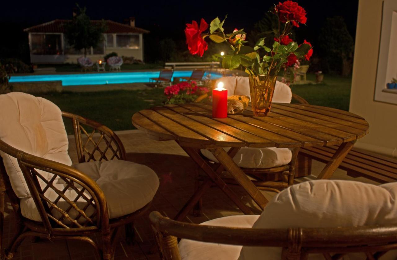 Brina'S Luxury Apartments Agioi Apostoloi (Attica) Exterior foto